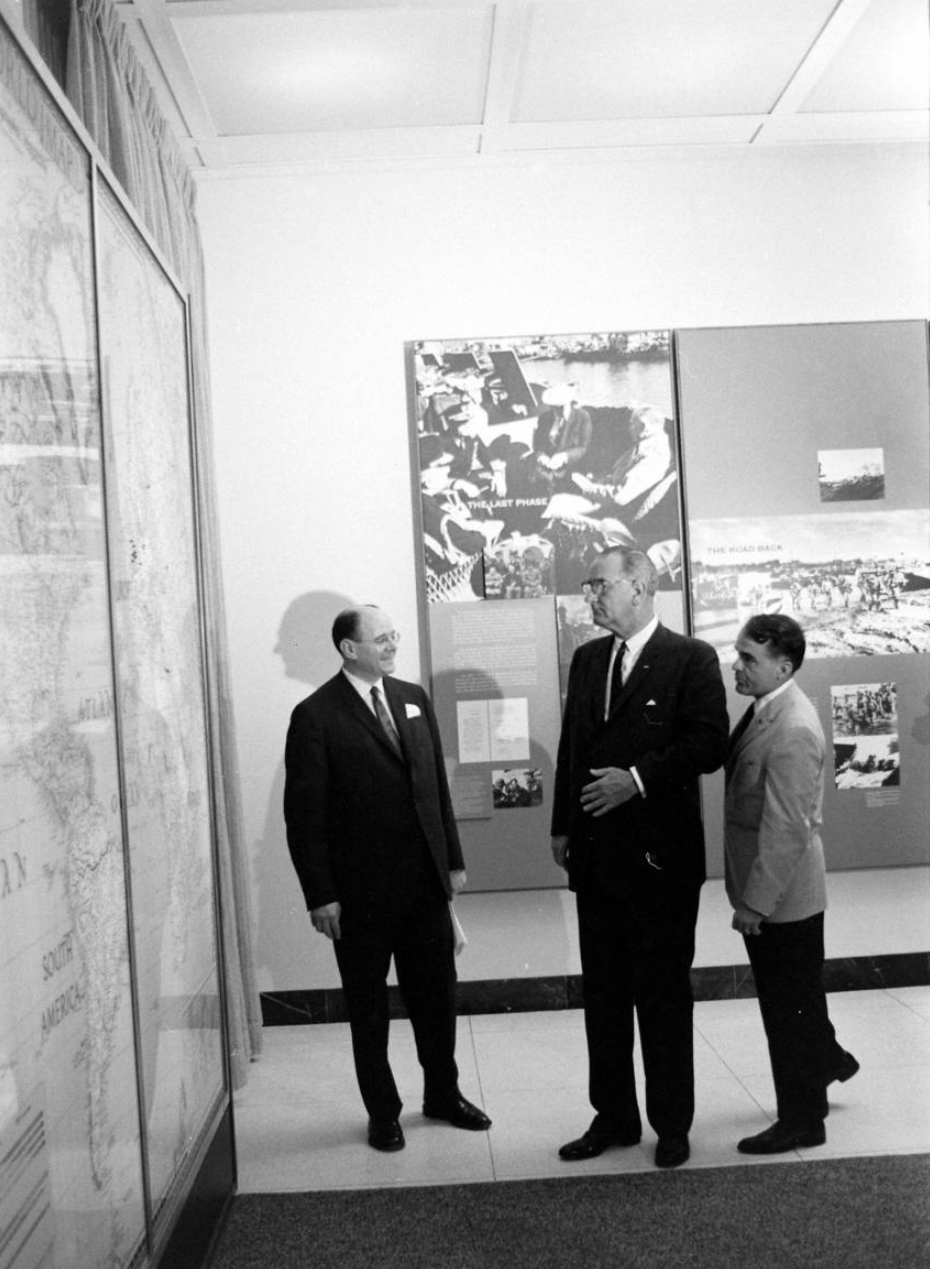 Dr. Forrest C. Pogue shows President Johnson the electronic map, made by National Geographic for the Marshall Museum.