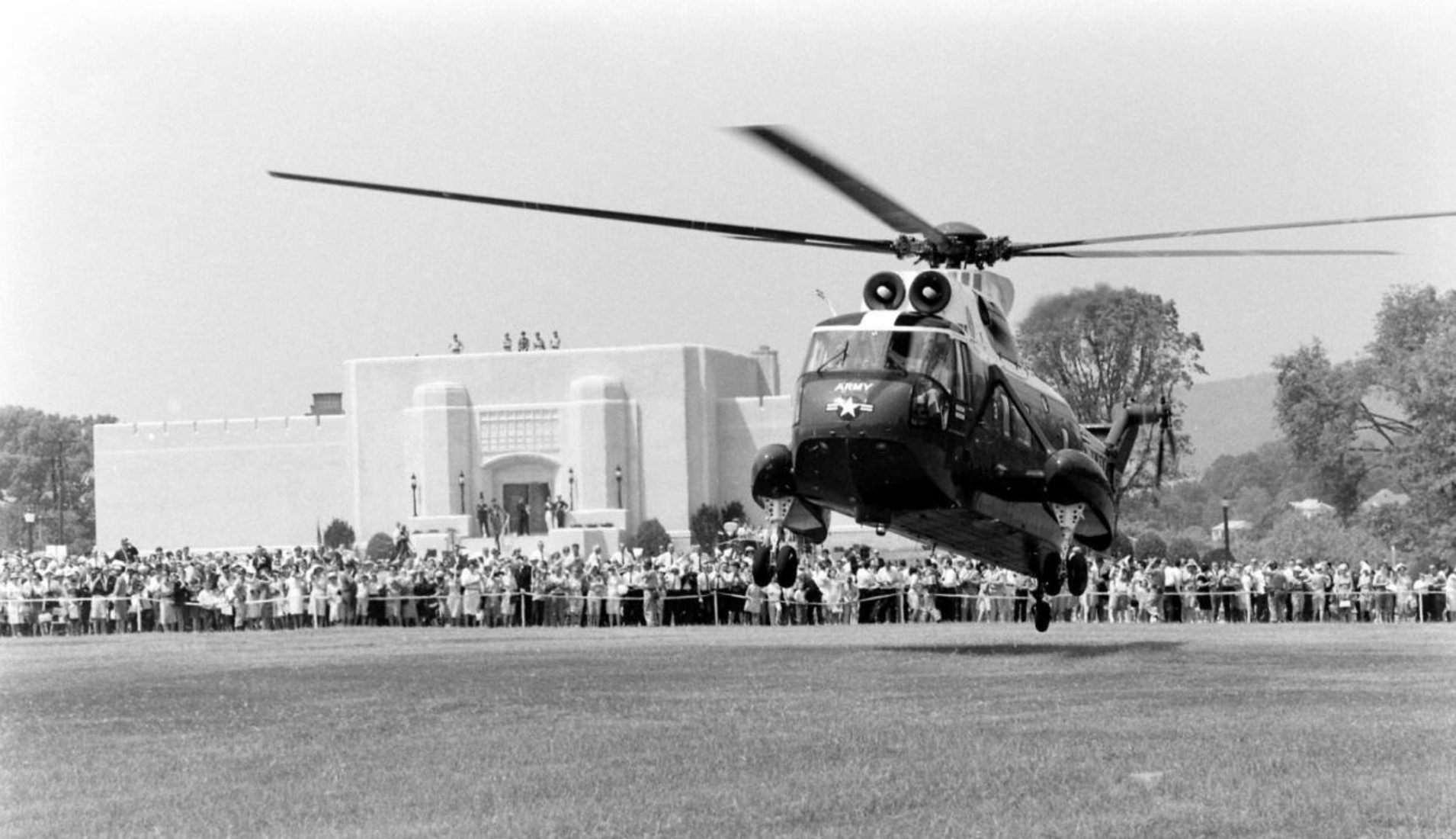 A helicopter brings a guest to the Dedication, photo by Francis Miller, LIFE Magazine.