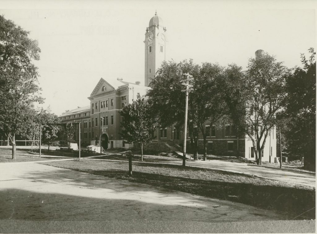 Sherman, Grant, and Sheridan halls; the CGSC classroom building when Marshall was attending (Army photo)