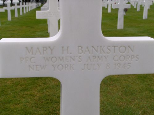 Grave in Normandy American Cemetery. Rob Vogels photo.
